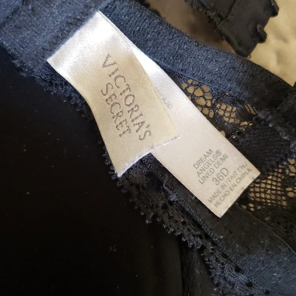 Victoria's Secret Pink and Black Lace Demi Bra - Picture 4 of 9